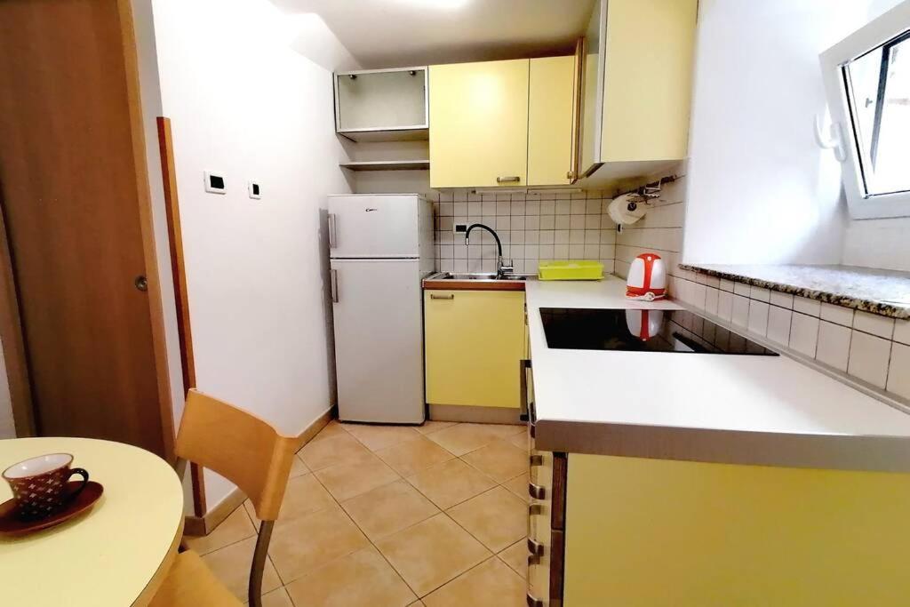 Apartment Veli Dvor Cres Bagian luar foto