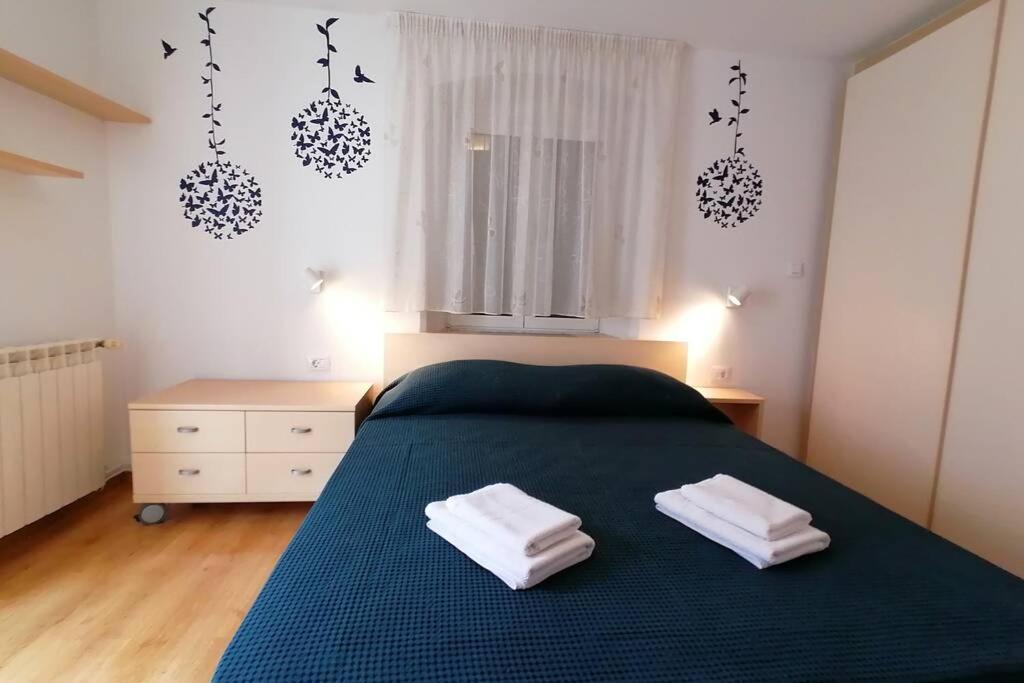 Apartment Veli Dvor Cres Bagian luar foto